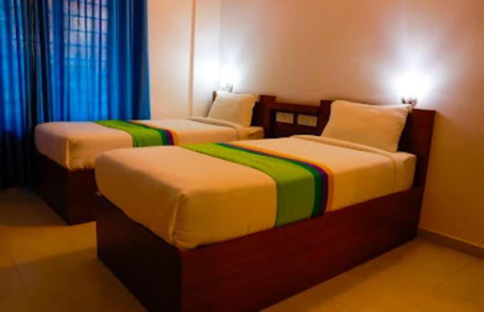 Phoenix Holidays Kochi Exterior photo